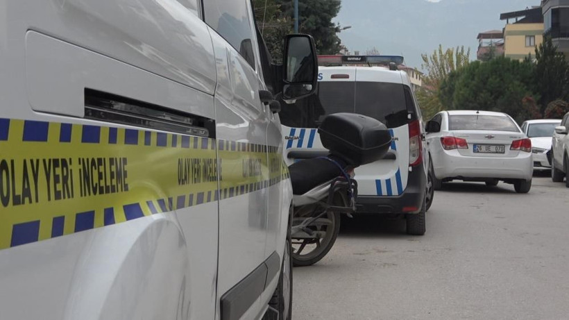 Üvey babasını bıçaklayıp kendini ihbar etti! Anne gözyaşlarına boğuldu - Resim: 3