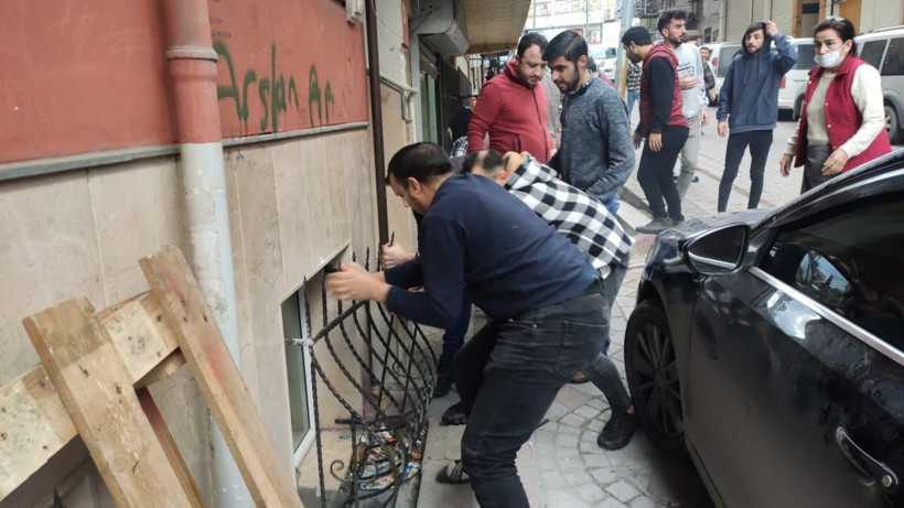 Çocuklarını bırakıp pazara gitti! Döndüğünde manzara karşısında sinir krizi geçirdi - Resim: 4