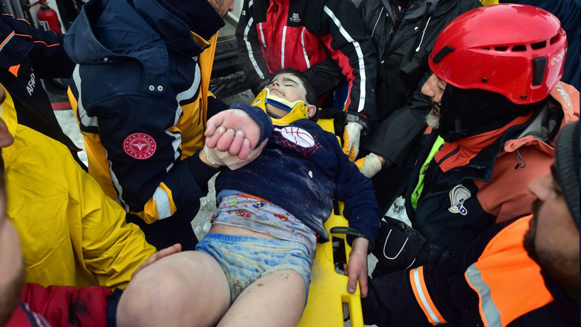 Depremin en acı hikayesi! Minik Arda'yı ölümden öyle bir şey kurtardı ki... - Resim: 1