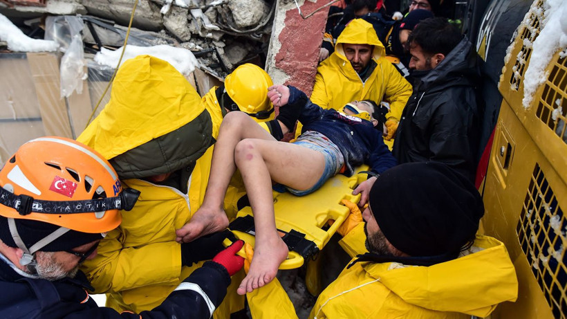 Depremin en acı hikayesi! Minik Arda'yı ölümden öyle bir şey kurtardı ki... - Resim: 4