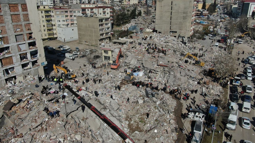 Felaketi yaşayalı 82 saat oldu! Depremin merkezi görüntülendi: İşte Kahramanmaraş'ta son durum - Resim: 2
