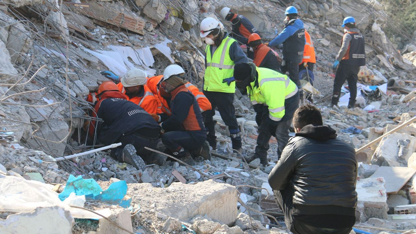 Depremin 5'inci gününde Kahramanmaraş! Fotoğraflar bugün geldi umut hep var - Resim: 2