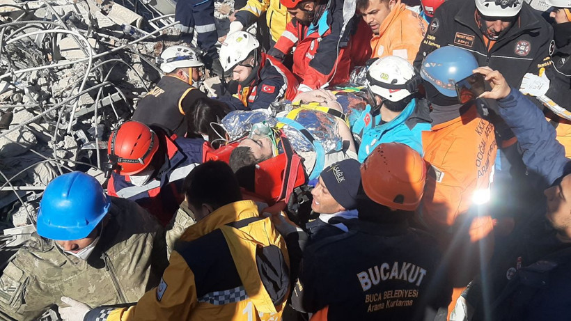 Yakınları cesetlerini beklerken 198'inci saatte enkazdan dipdiri çıktılar! Onları hayatta tutan şey meğer... - Resim: 3