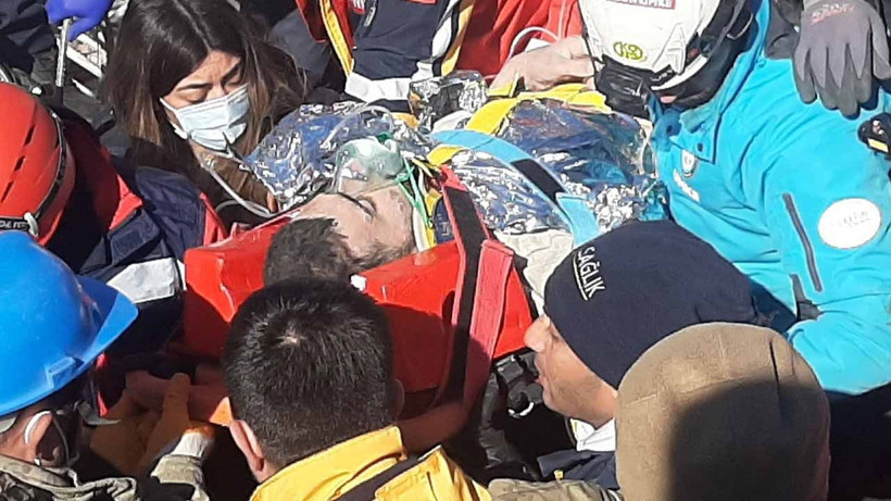 Yakınları cesetlerini beklerken 198'inci saatte enkazdan dipdiri çıktılar! Onları hayatta tutan şey meğer... - Resim: 4