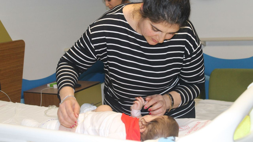 Ailesi depremde öldü sandı hastanede ortaya çıktı! Birce bebeği kurtaran şey meğer... - Resim: 4