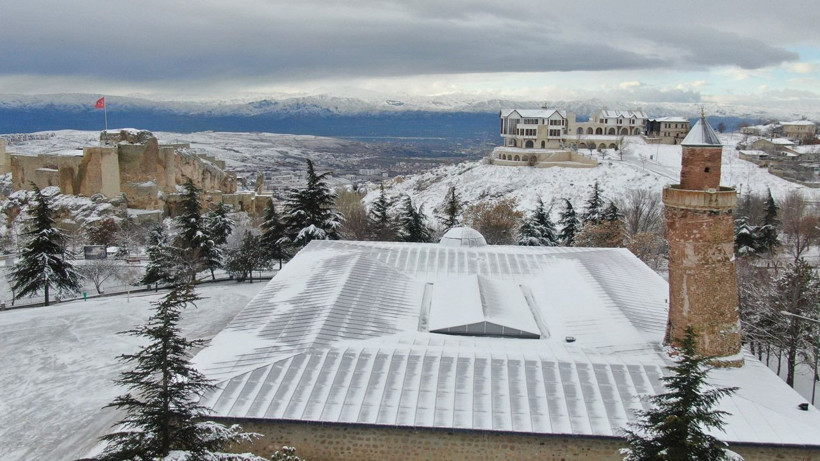 3 büyük deprem gördü tek bir taş bile düşmedi! Yetkililere çağrı: Bu mahalleyi araştırın - Resim: 2