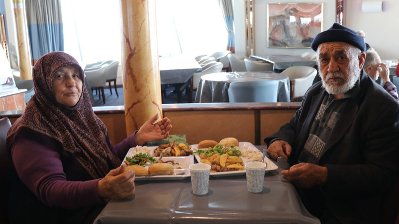 Günler sonra yüzlerde tebessüm oluştu! Gemide konaklamaya başladılar: Şu an cennetteyiz - Resim: 4