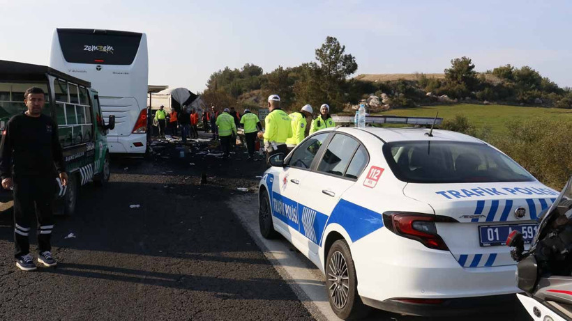 Depremzede öğrencileri Hatay'dan Konya'ya götüren otobüs kaza yaptı! - Resim: 1