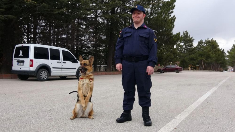Down sendromlu depremzede gencin 10 yıllık askerlik hayali gerçek oldu! - Resim: 4