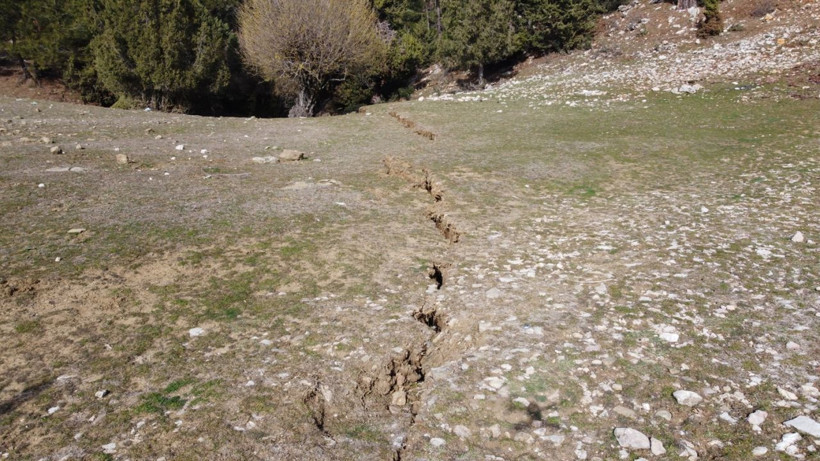 Adana'da deprem sonrası oldu! Karların erimesiyle ortaya çıktı - Resim: 2