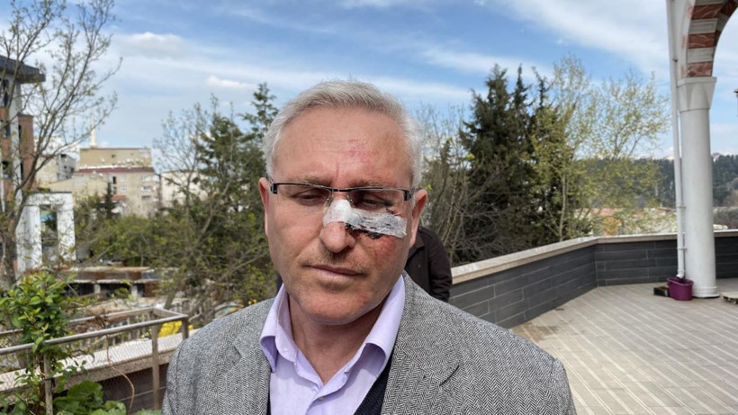 Beyoğlu'nda müezzin öldüresiye dövüldü, döven kişi bakın kim çıktı! Caminin önü karıştı... - Resim: 3