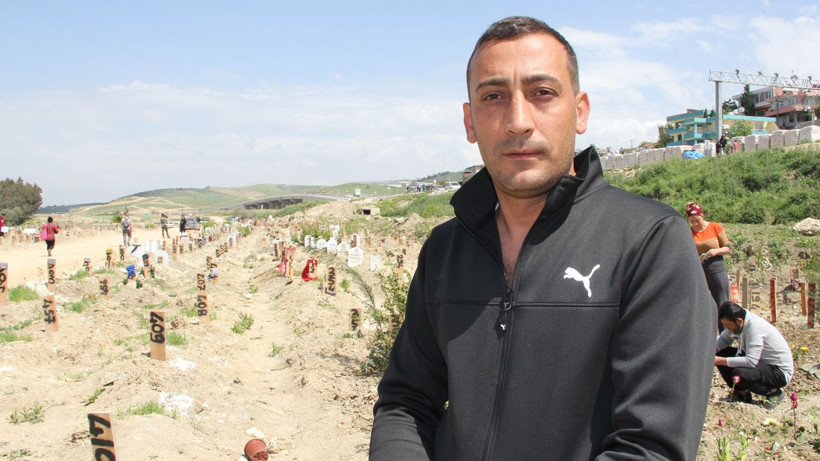 Deprem mezarlıklarında büyük hüzün! Yakınlarını kaybedenler bir kez daha kahroldu - Resim: 4