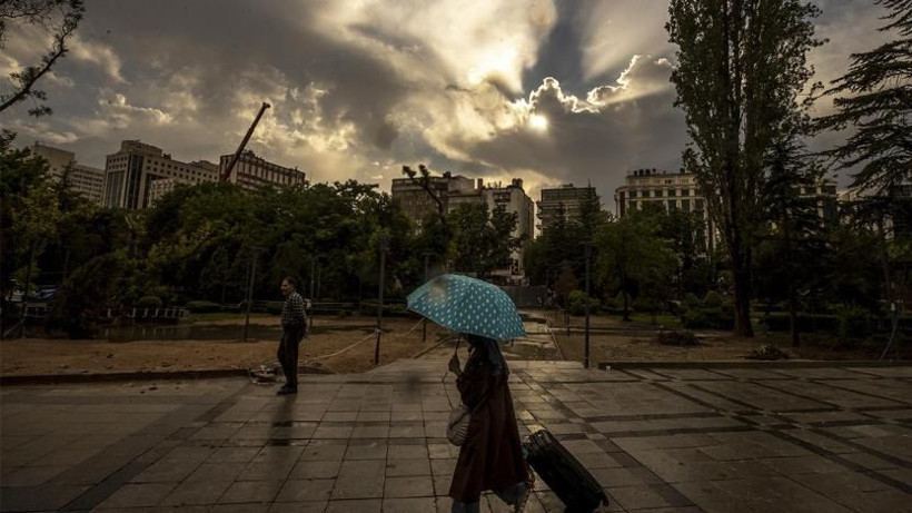 Meteoroloji ve AKOM'dan İstanbul'u 'Oraj' vuracak uyarısı! Uzmanından Çarşamba sonrası için 10 gün uyarısı - Resim: 1