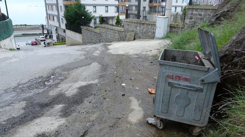 Hayat kurtaran tekme! Araçlara çarptı, patlama sesi duyuldu: Olası bir faciayı böyle önledi! - Resim: 2