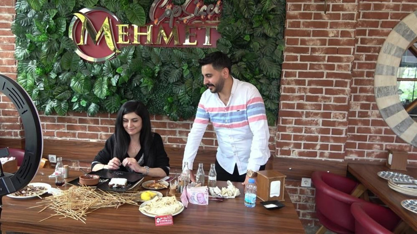 Denizli'de 52 kiloluk kadından yeme rekoru: 50 dakikada bakın kaç adet çöp şiş yedi! - Resim: 4