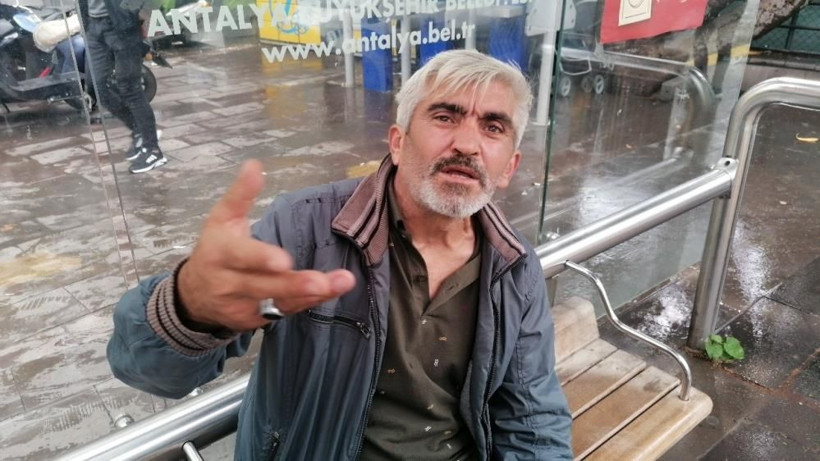 Trafiği altüst edip kırmızı ışıkta direksiyon başında sızıp kaldı! Polis uyandırdı: Akollü sürücünün sözleri pes dedirtti! - Resim: 1