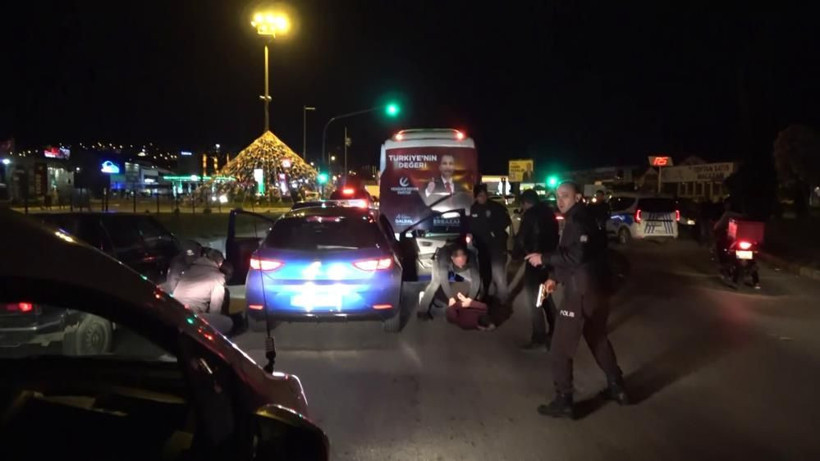 "Kargocuyum" dedi kapıya çağrıp kurşun yağdırdı! Nefes kesen kovalamaca ve yakalanma anı kamerada - Resim: 4