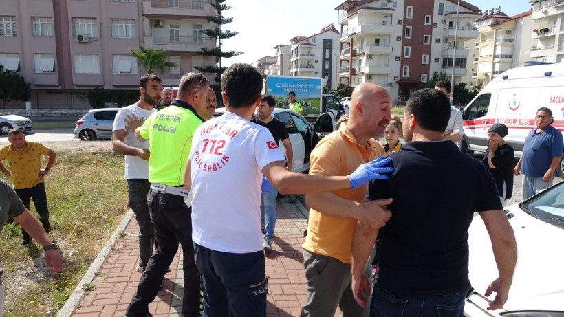 Test etmek istediği aracı hurdaya çevirdi, kadın sürücünün eşi gelince gerginlik çıktı - Resim: 2