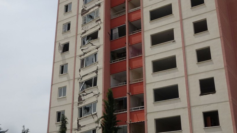 6 Şubat depreminde bu hale geldi! Bu binaya bakın bir daha bakıyor - Resim: 4