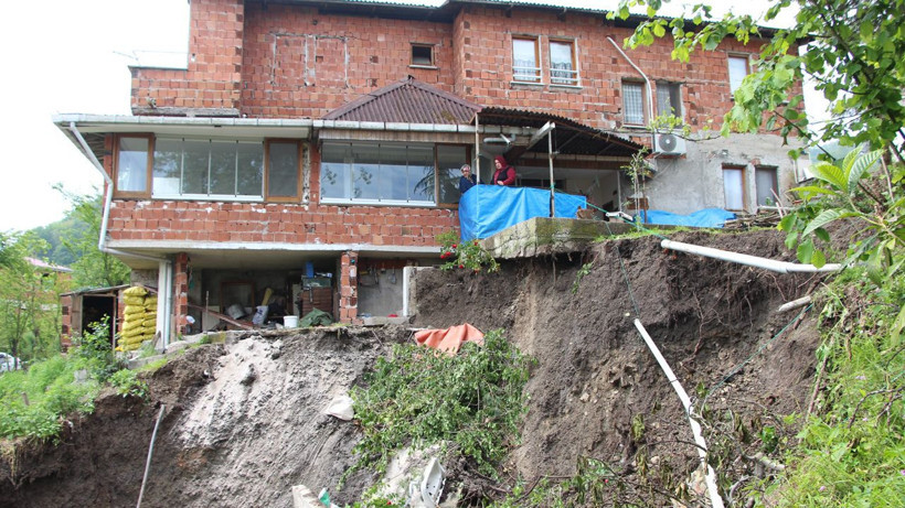 Gözlerine uyku girmiyor bir aydır nöbetteler! Trabzonlu aile sitem etti: Her gelen fotoğraf çekip gidiyor - Resim: 2