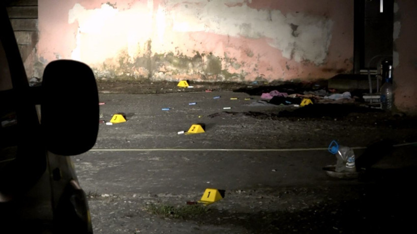 Evlat dehşeti! Babasını tüfekle öldürüp babaannesini dövdü evi ateşe verdi - Resim: 4