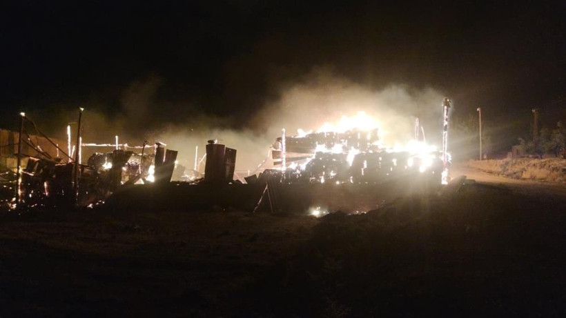 Van'da korkutan yangın! Rüzgarın etkisiyle yayıldı, 3 saat sonra kontrol altına alındı - Resim: 2