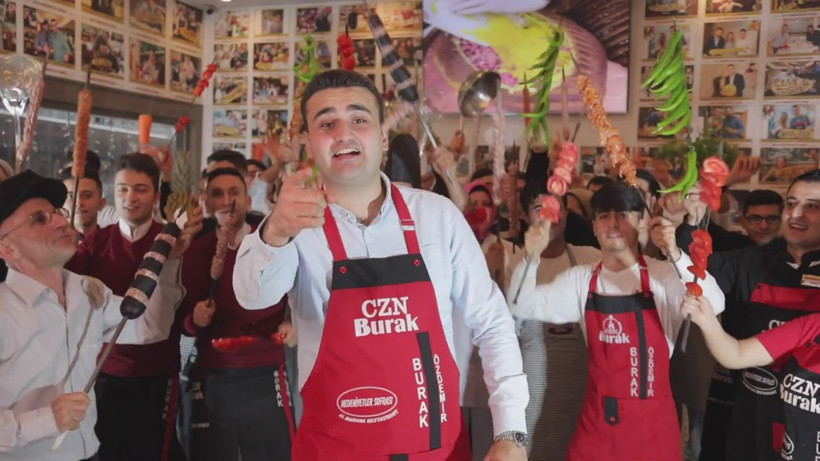 CZN Burak babası tarafından dolandırıldı! CZN Burak ve annesine Bilal Erdoğan sahip çıktı - Resim: 4