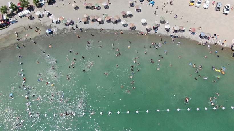 Ege ya da Akdeniz plajları değil! Elazığ'daki Hazar Gölü! - Resim: 4