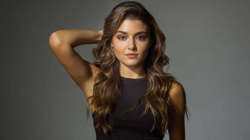 Kadın ünlüler paraya para demiyor! Sosyal medya kazançları dudak uçuklattı: Zirvedeki isim belli oldu! - Resim: 4