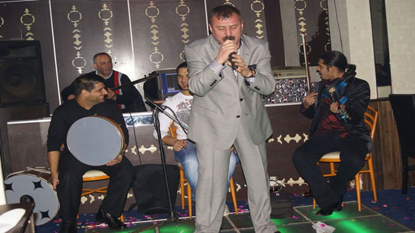 Azer Bülbül'ün hayranlarına sevindirici haber! Hayatı beyaz perdeye taşınıyor... Bakın kim canlandıracak - Resim: 4