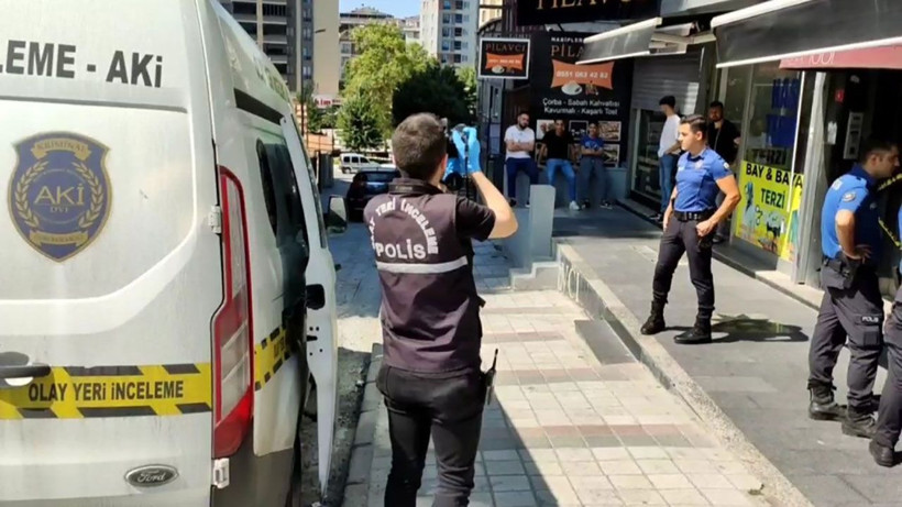 Sultangazi'de kadın cinayeti! Sevgilisini 15 yerinden bıçaklayıp intihar girişiminde bulundu - Resim: 3