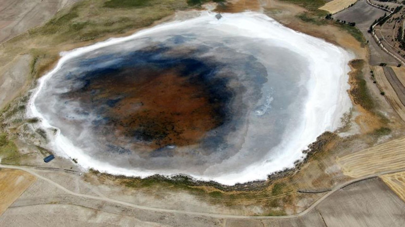 Görenleri şaşkına çeviren görüntü, Sivas'taki bu göl adeta dile geldi - Resim: 2