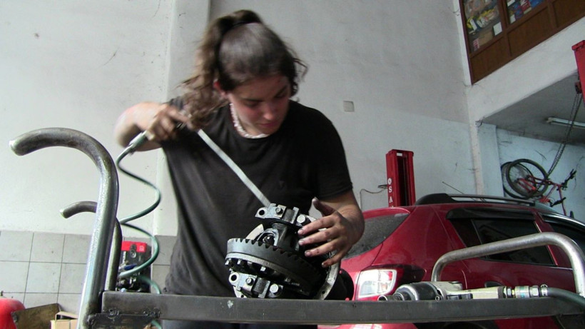 Artvin'de liseli Azra'nın motor ustası olma hikayesi dikkat çekiyor - Resim: 3