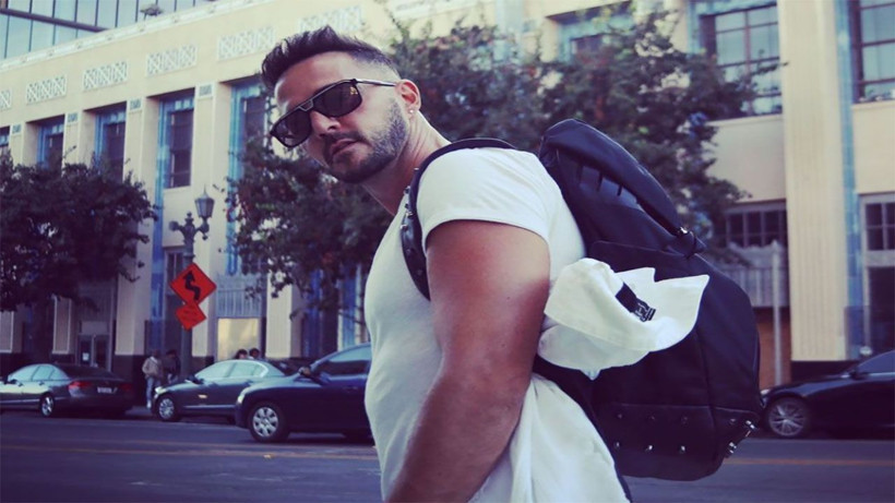 Gökhan Özen 6 yıl sonra Türkiye'ye geri döndü, sevindiren haberi kızlarıyla duyurdu - Resim: 1