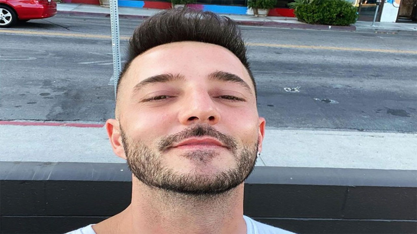 Gökhan Özen 6 yıl sonra Türkiye'ye geri döndü, sevindiren haberi kızlarıyla duyurdu - Resim: 2