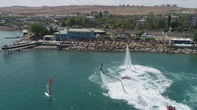 Burası Akdeniz değil Van! Edremit Su Sporları Festivali dolu dolu geçti! - Resim: 2