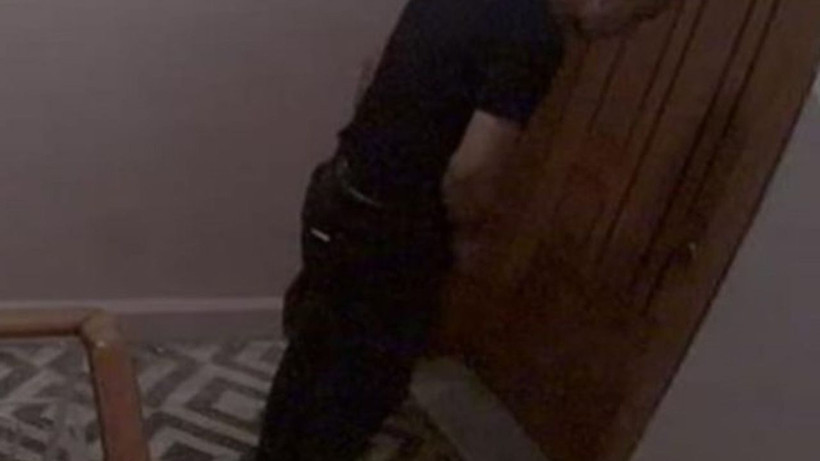 Apartmanda şoke eden görüntü! Kurye kılığında gelip uyuşturucu kullandı, pantolonunu indirdi... - Resim: 3