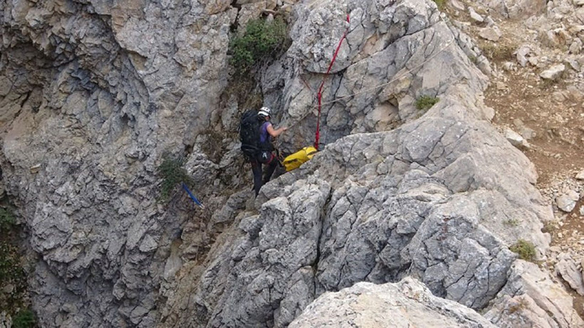 Mersin'de 1276 metre derinlikte mide kanaması geçiren ABD'li bilim adamının tedavisi mağarada yapılıyor! - Resim: 2