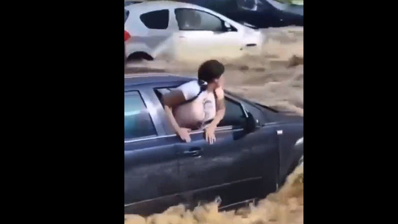 Libya'da sel felaketinden dehşet görüntüler! Bilanço giderek daha da ağırlaşıyor: Ölü ve kayıp sayısı açıklandı - Resim: 4