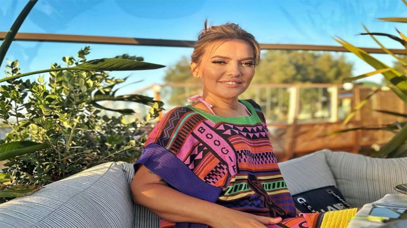 Elon Musk'ın ilanına talip olan Demet Akalın Türkçesi ile yine dalga konusu oldu! - Resim: 3