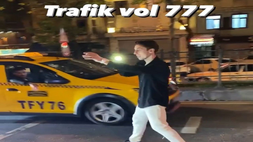 Futbolcudan trafikte şoke eden trafik uygulası! Araçların içini kontrol edip kameraya çekti - Resim: 2