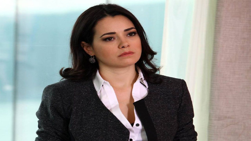 10 yıl aradan sonra setlere dönmeye hazırlanıyordu! Eşini kaybeden Özgü Namal'a yepyeni bir aşk iddiası... - Resim: 1