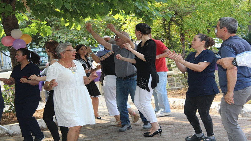 Huzurevinde tanışıp ikinci baharlarına dünya yaşlılar gününde 'evet' dediler! - Resim: 4