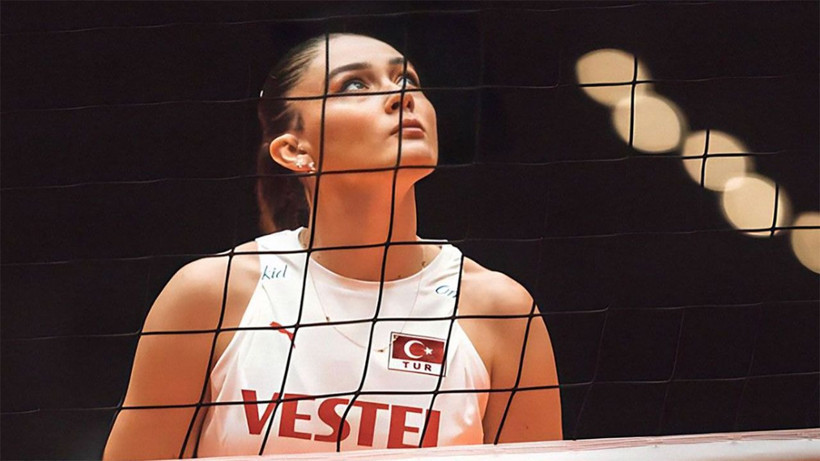 Filenin Sultanları'ndan Zehra Yıldız'ın kuzeni Survivor'ın yıldızı çıktı! Bakın ünlü voleybolcunun kuzeni kimmiş... - Resim: 2