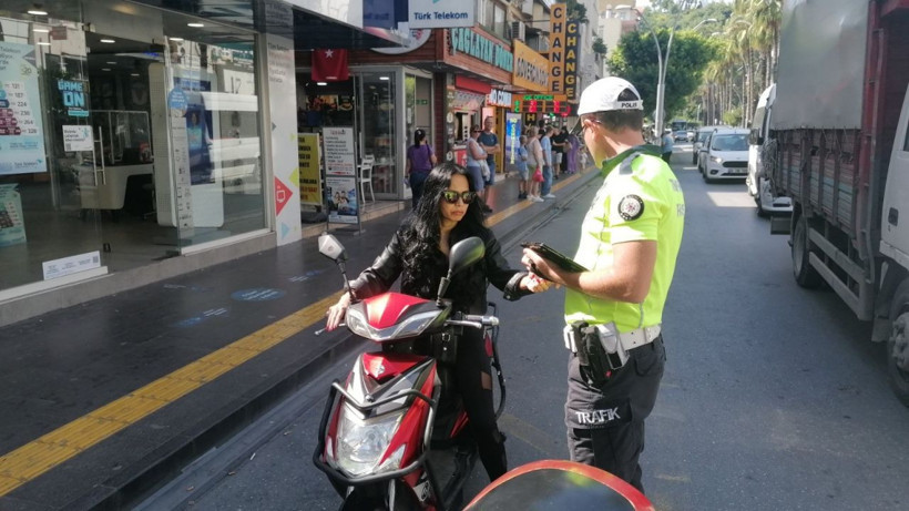 Yazılan cezayı iptal ettirmek için elinden geleni yapan kadın ikinci bir şok yaşadı - Resim: 2