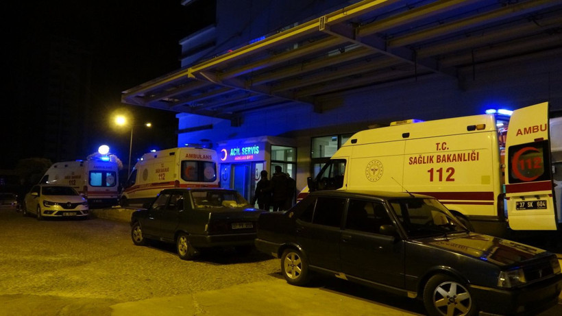 Akıllarda durgunluk veren olay! Seyir halindeki aracından düşen bebeğini ezdi - Resim: 3