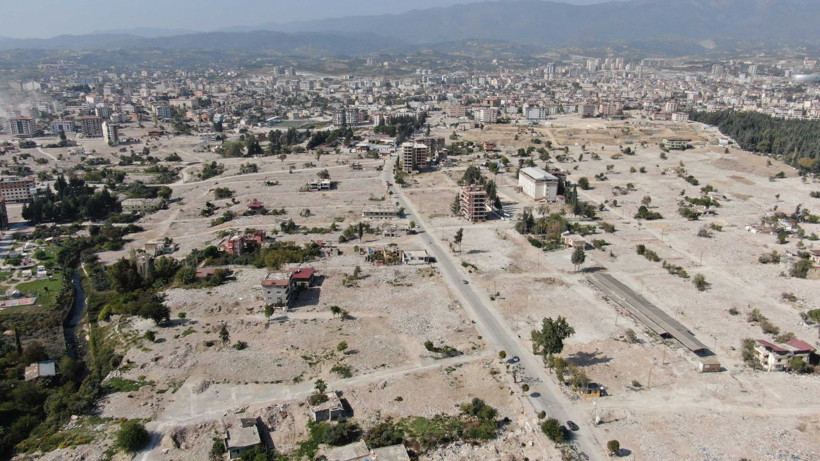 Enkazın çoğu kalktı, Hatay resmen hayalet şehre döndü! - Resim: 4