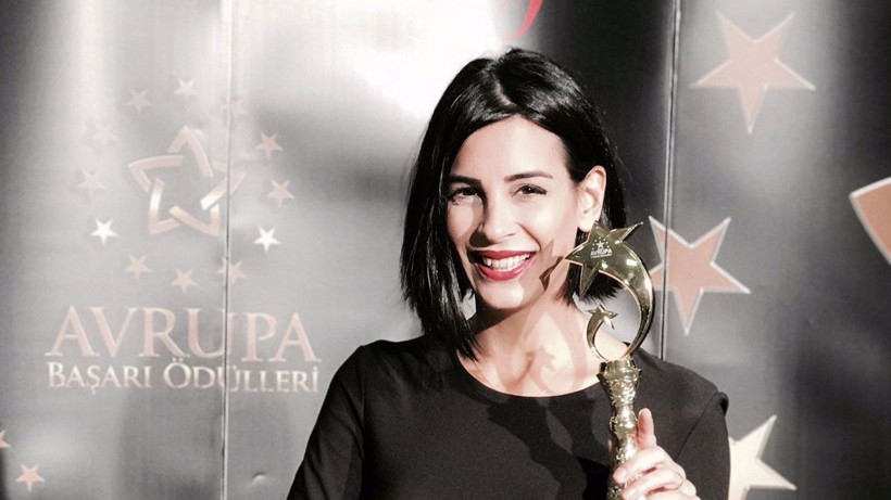 Dilan Polat ile aynı masada oturan Eylül Öztürk hakkında bomba iddia: "Amerika'dan peşin parayla 11 daire aldı..." - Resim: 1