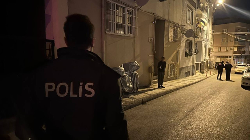 Bir garip olay! Sokak ortasında bıçağı boğazına dayadı: Bana Hülya'yı getirin - Resim: 2