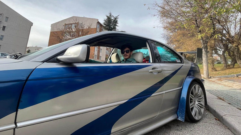 İnsanlar bu arabanın önüne atlıyor! Yarış oyunundaki aracın aynısını sokakta görenler şaşırıyor - Resim: 2